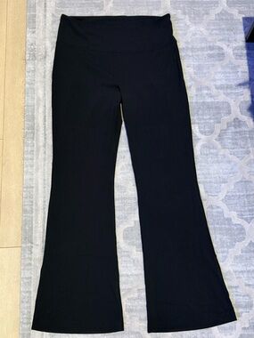 lululemon athletica Black Groove Pant - 32 inseam